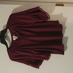 Old Navy top, maroon color, size M/9, wide flowy arms